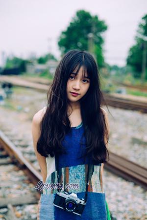 165590 - Madge Age: 34 - China