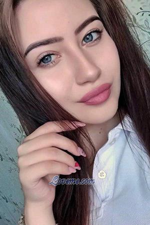 189437 - Alina Age: 25 - Ukraine