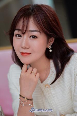 Ladies of Beihai