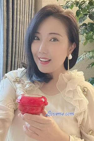 227639 - Peony Age: 56 - China